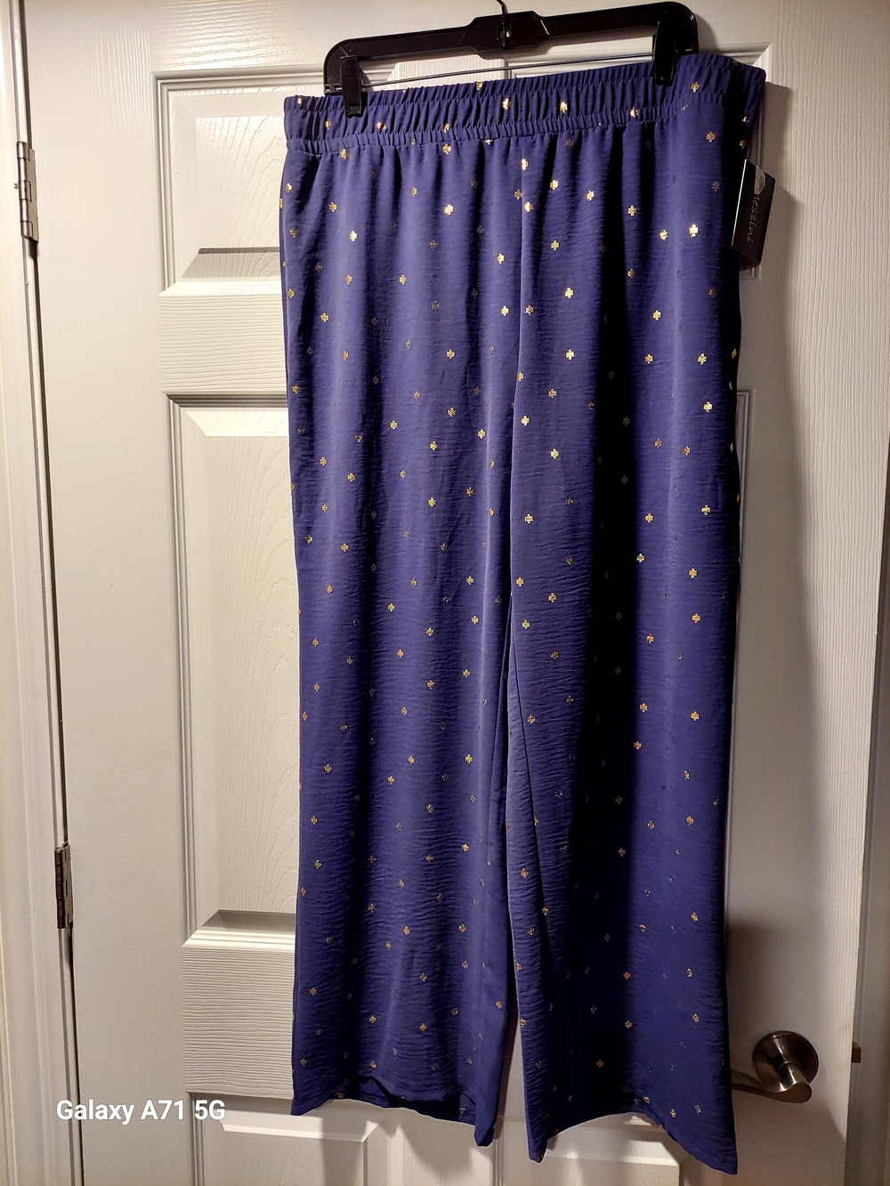 Cute ! NWT.Women's Navy Blue Pull-On Pants,w/Gold Dot Detail